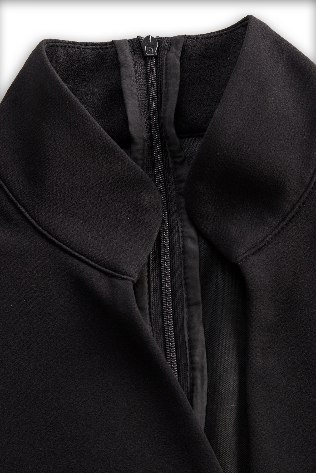 The Dione in Black