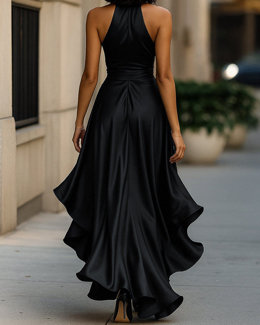 The Larissa in Black